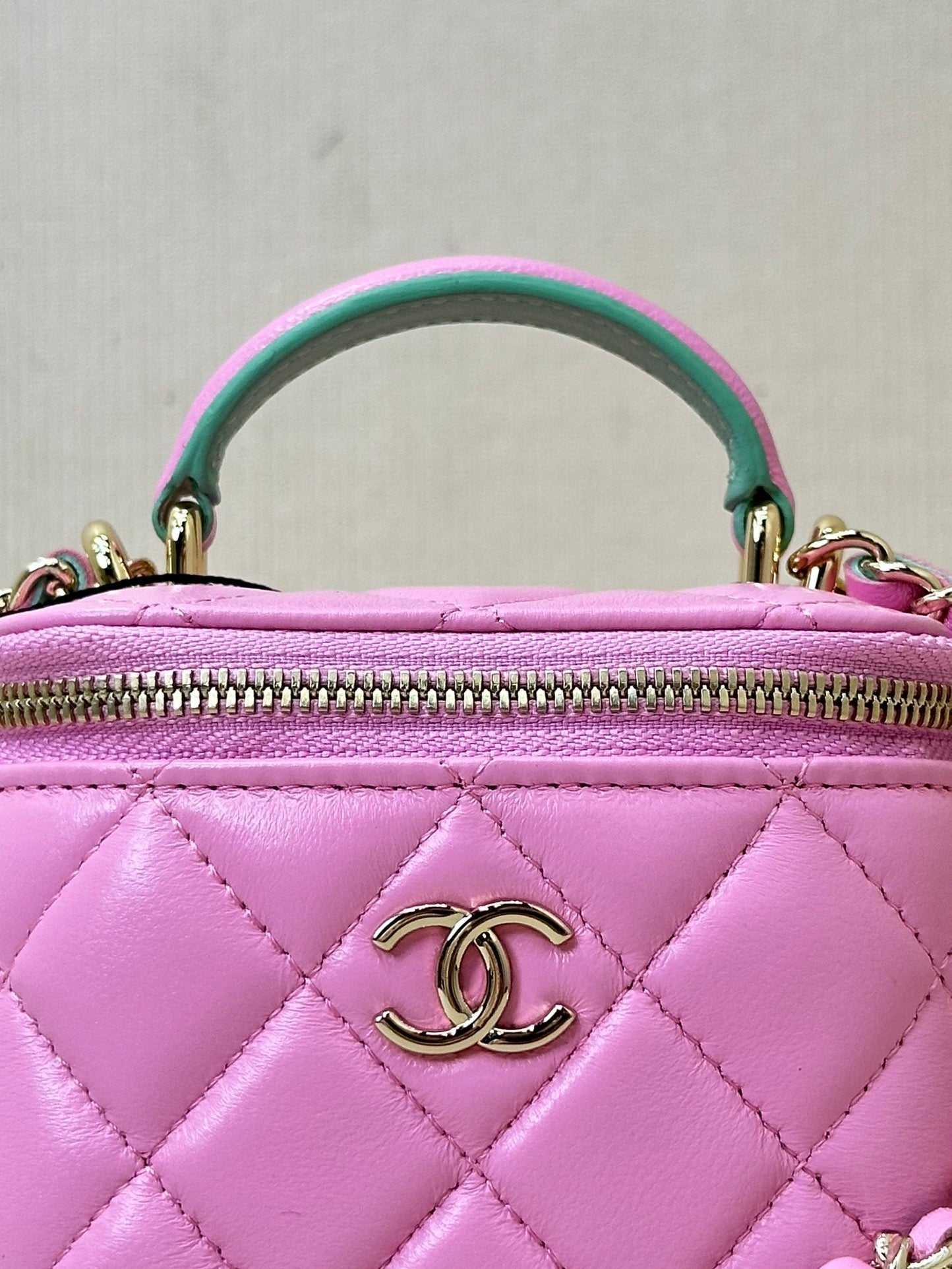 vanity shoulder bag top handle 10cm pink green lambskin