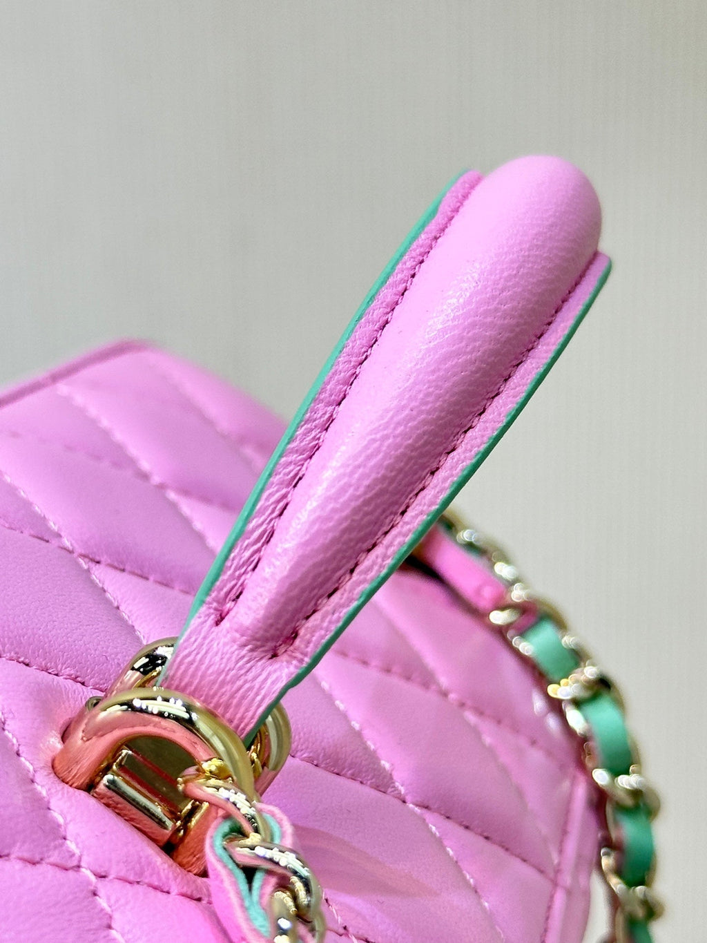 vanity shoulder bag top handle 17cm pink green lambskin