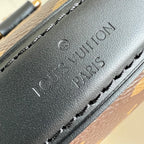 POCHETTE MÉTIS 20 IN BROWN MONOGRAM AND MONOGRAM REVERSE CANVAS GOLD BUCKLE