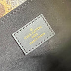 POCHETTE MÉTIS 20 IN BROWN MONOGRAM AND MONOGRAM REVERSE CANVAS GOLD BUCKLE