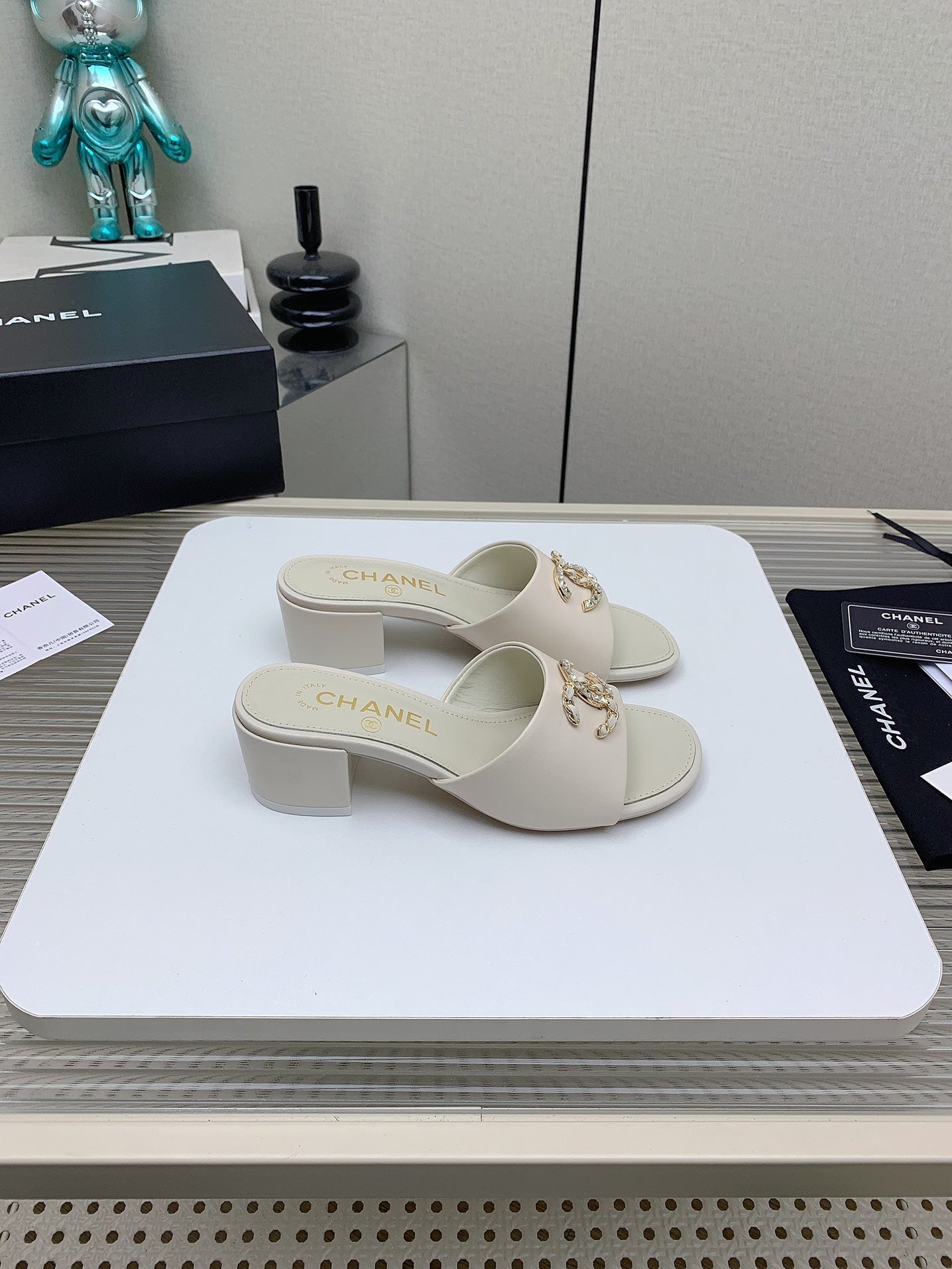 CC Mule Sandals 50m In White Lambskin 148978