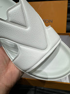 LV OASIS MULE IN WHITE CALFSKIN
