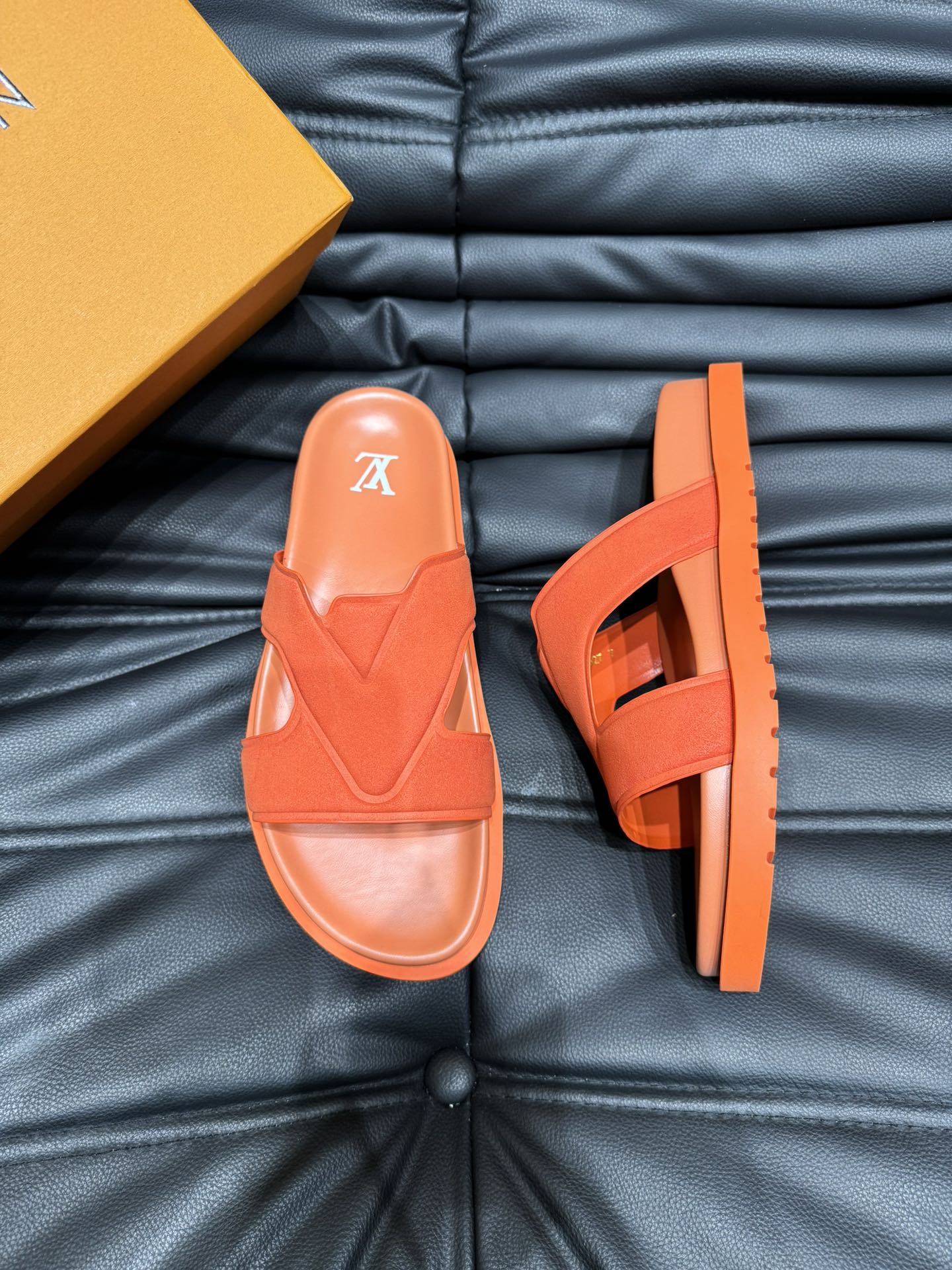 LV OASIS MULE IN CARROT ORANGE SUEDE CALFSKIN