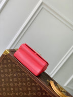 TWIST MM 23CM RED EPI GRAINED LEATH