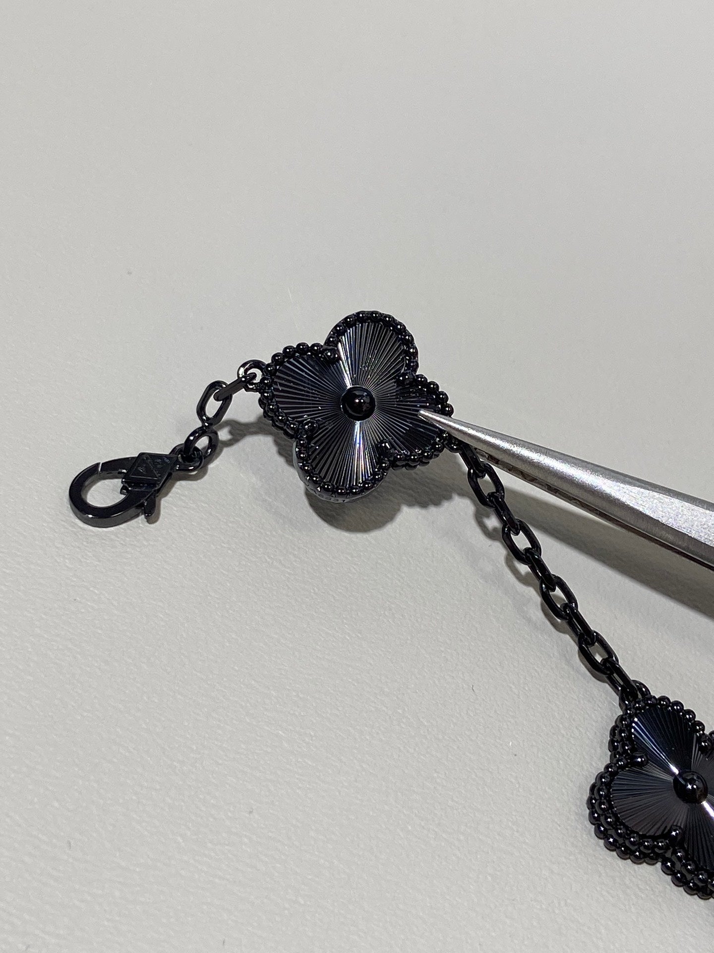 VCA Clover    Black 5 Motifs Black Bracelet