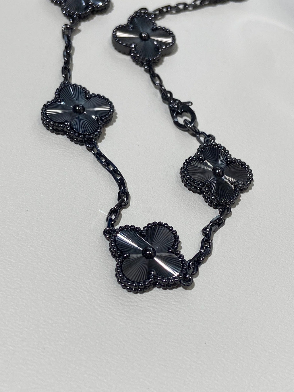 VCA Clover    Black 5 Motifs Black Bracelet