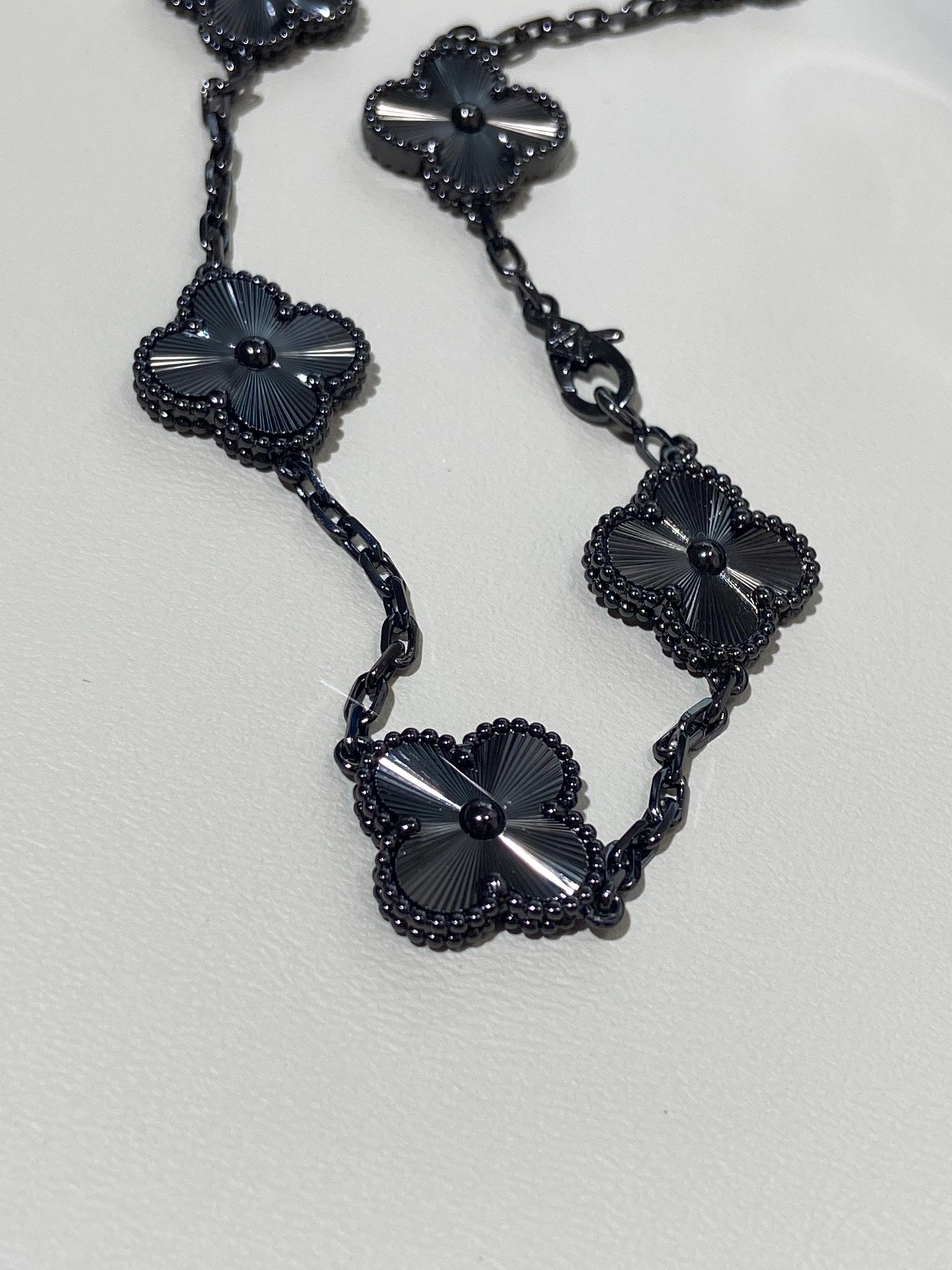 VCA Clover    Black 5 Motifs Black Bracelet