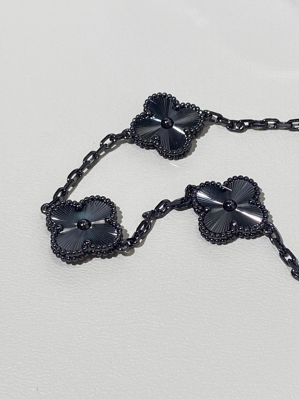 VCA Clover    Black 5 Motifs Black Bracelet