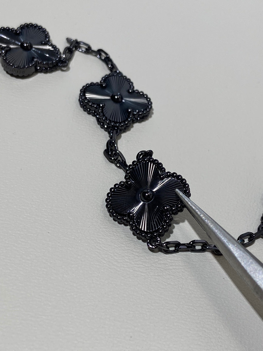 VCA Clover    Black 5 Motifs Black Bracelet