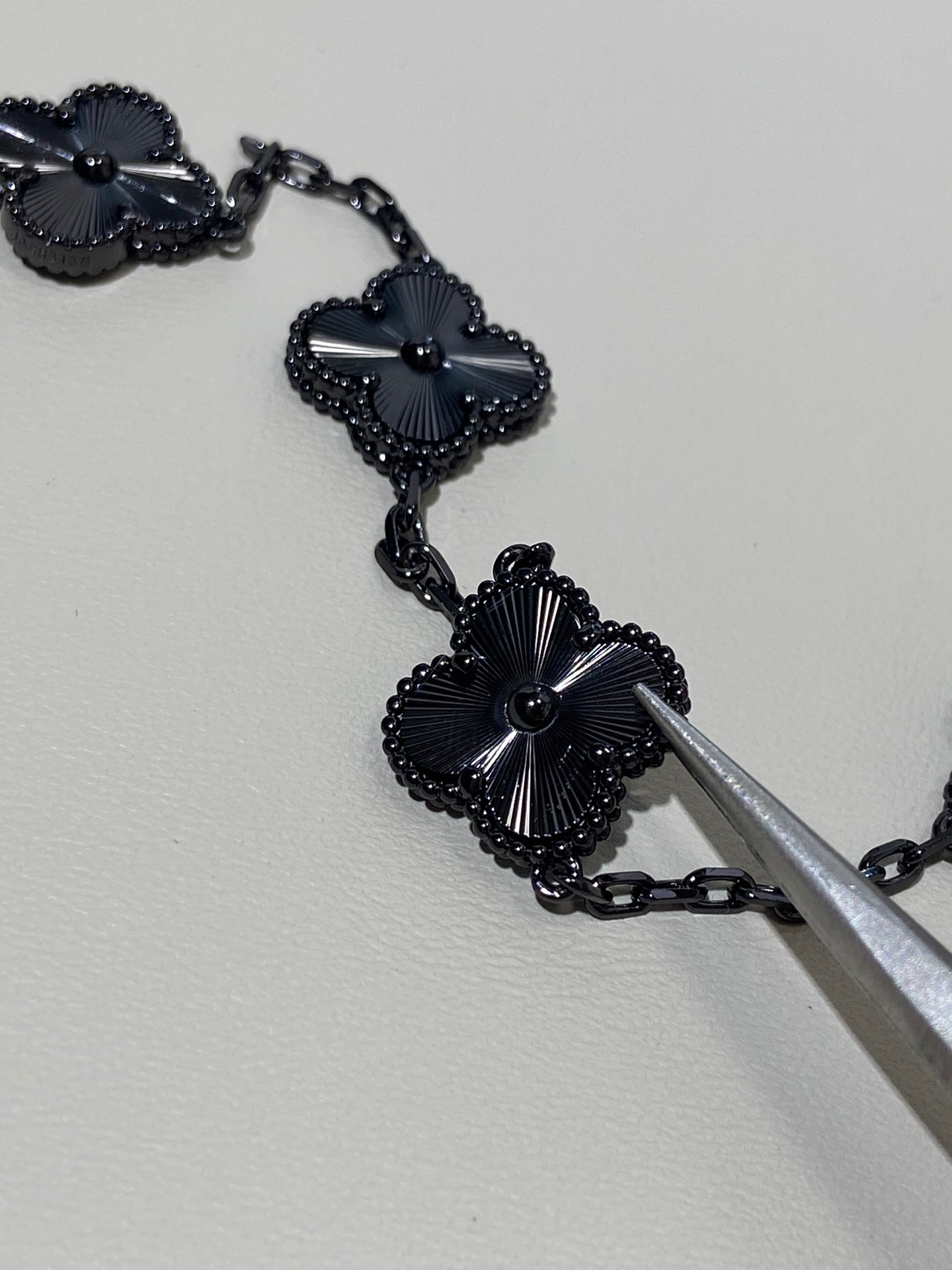 VCA Clover    Black 5 Motifs Black Bracelet