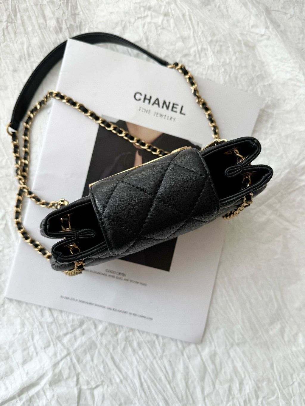 24c cc hobo bag 20cm black lambskin gold hardware