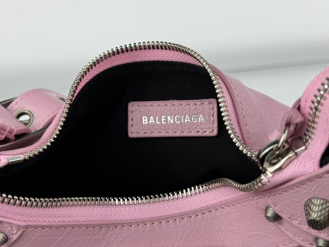 LE CAGOLE SMALL SHOULDER BAG 26 WITH RHINESTONES IN CREPE PINK LAMBSKIN