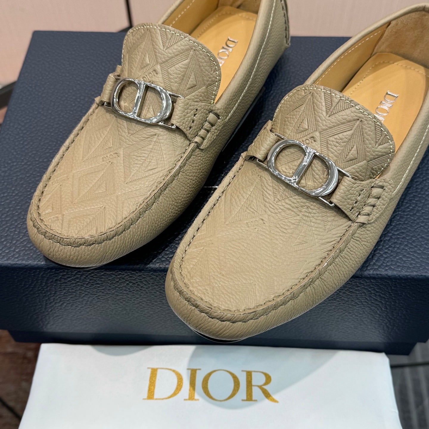 CD Odéon Loafer Beige Calfskin 638582