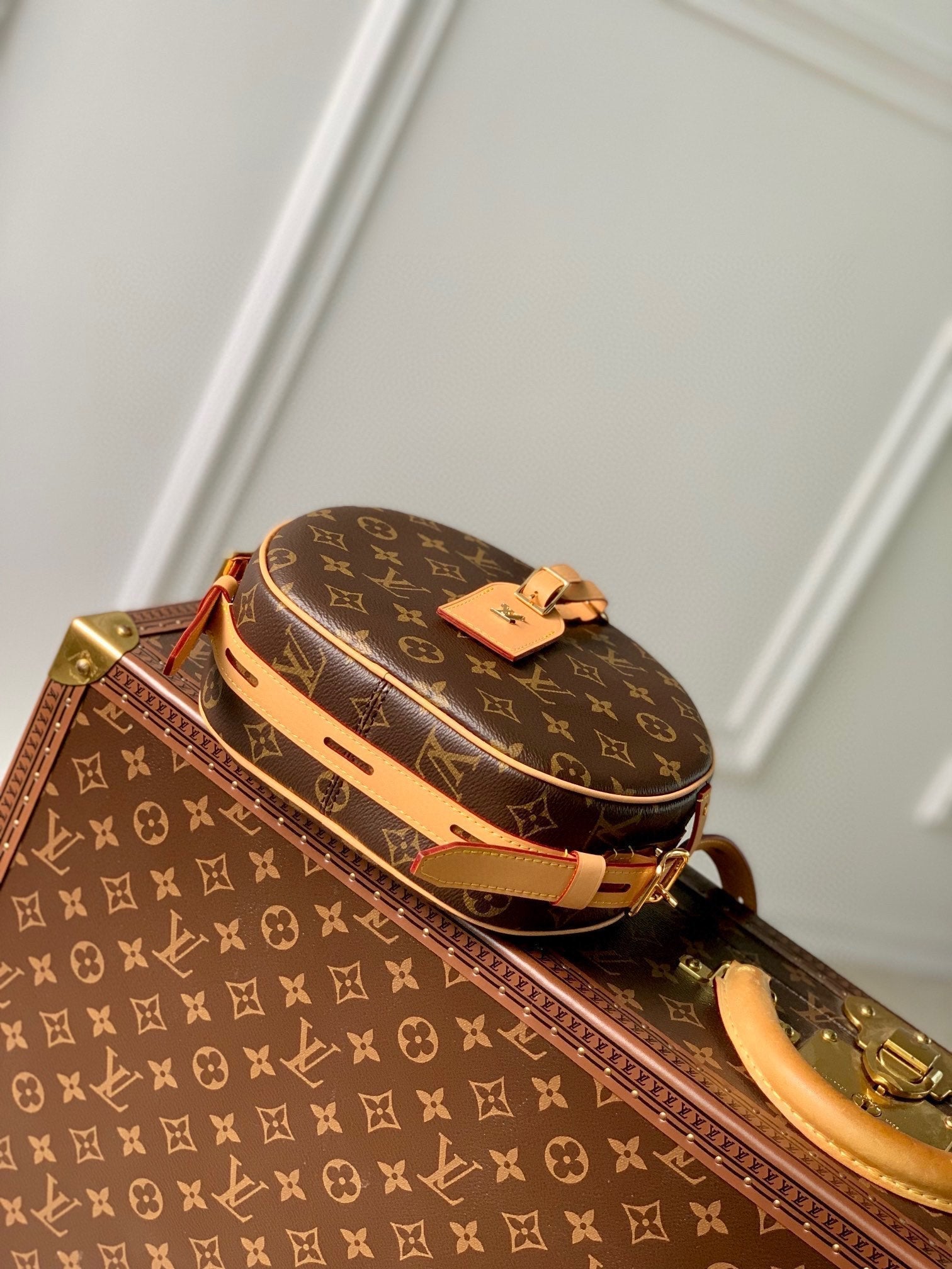 Louis Boite Chapeau Souple MM Brown Monogram