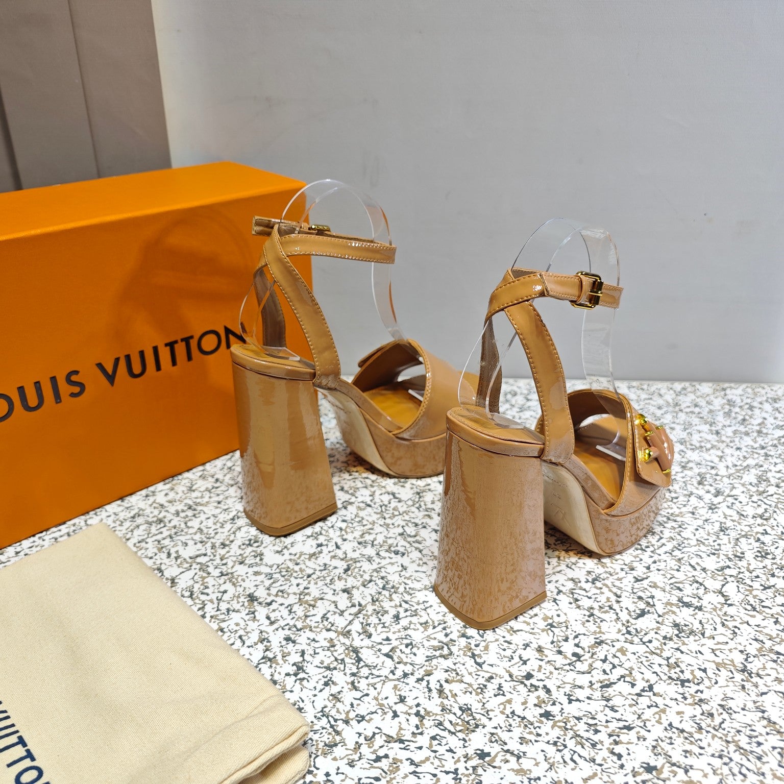 LV Shake Platform Sandal 110mm Brown Patent Leather 456140