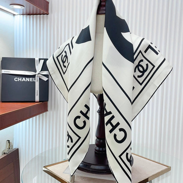CC Square Scarf 90 CM In White Mix Black Silk Twill  167960