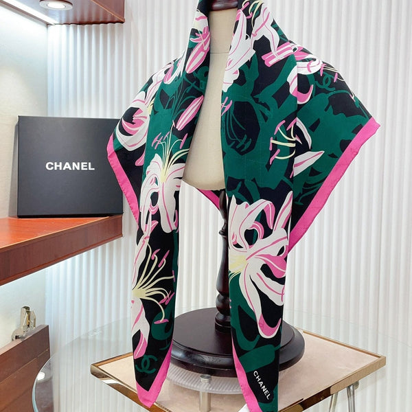 CC Square Scarf 90 CM In Colorful Silk Twill  296707