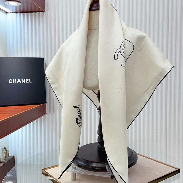 CC Square Scarf 90 CM In White Silk Twill 335845