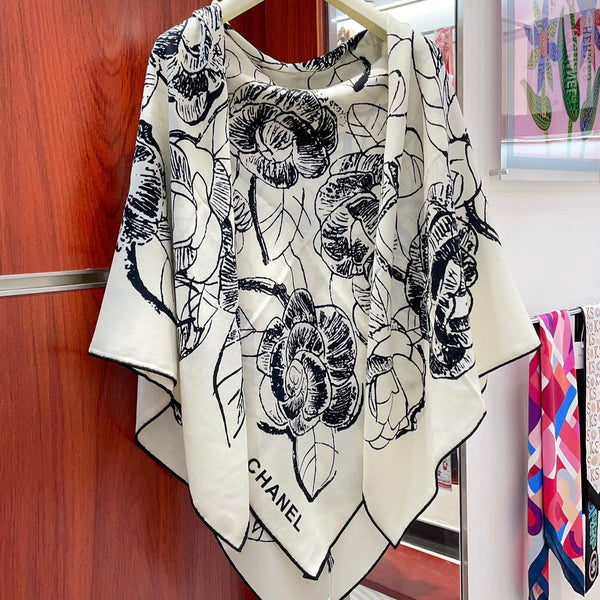 CC Square Scarf 140 CM In White Black Cashmere And Silk 416900