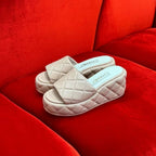 CC WEDGE HEEL BEIGE CREAM LAMBSKIN