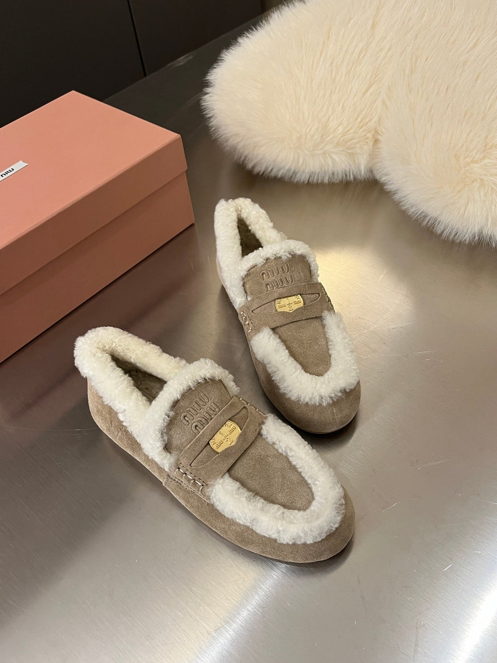 Miu Logo-Embossed Loafer Taupe Suede Shearling 455917