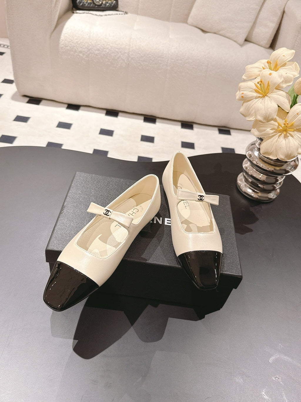 CC 25B Small Bow Buckle Ballet Flats 10mm Black Beige Sheepskin Patent Leather 415749