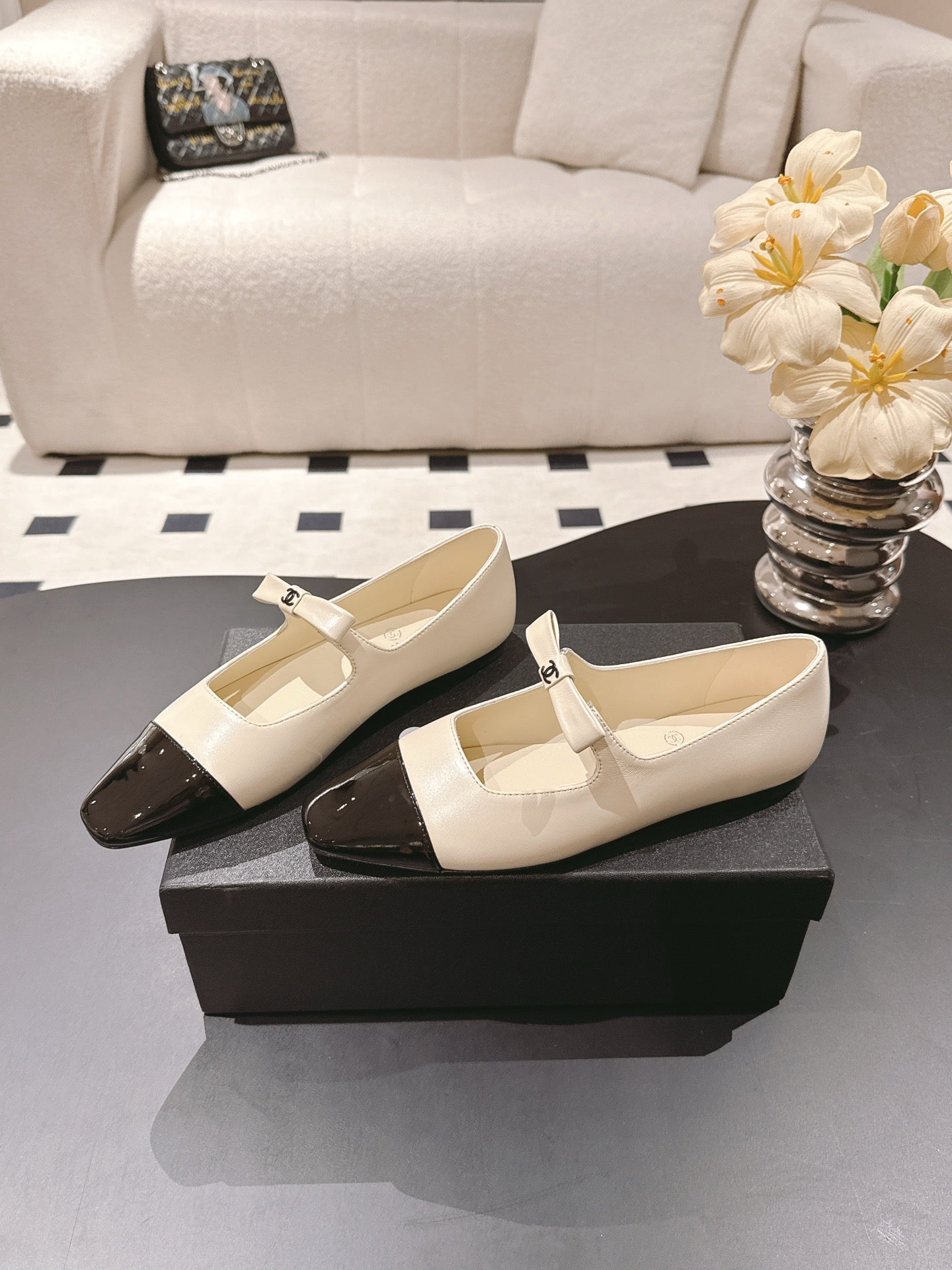 CC 25B Small Bow Buckle Ballet Flats 10mm Black Beige Sheepskin Patent Leather 415749