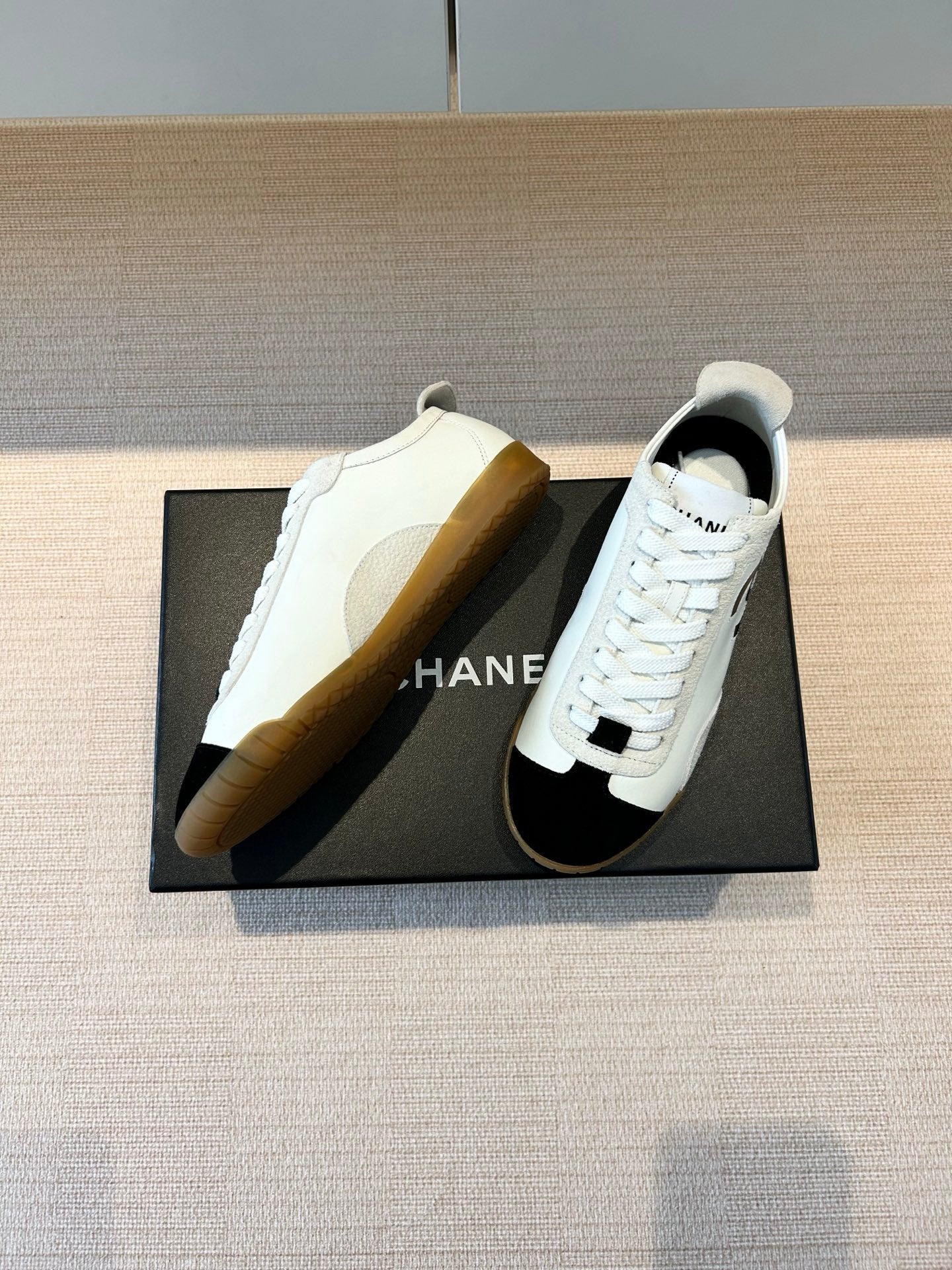 CC 26s Trainers White Black Calfskin & Suede 618696