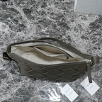 BV 25S DIAGO HOBO 39 IN VERY DEEP OLIVE GRAIN COWHIDE