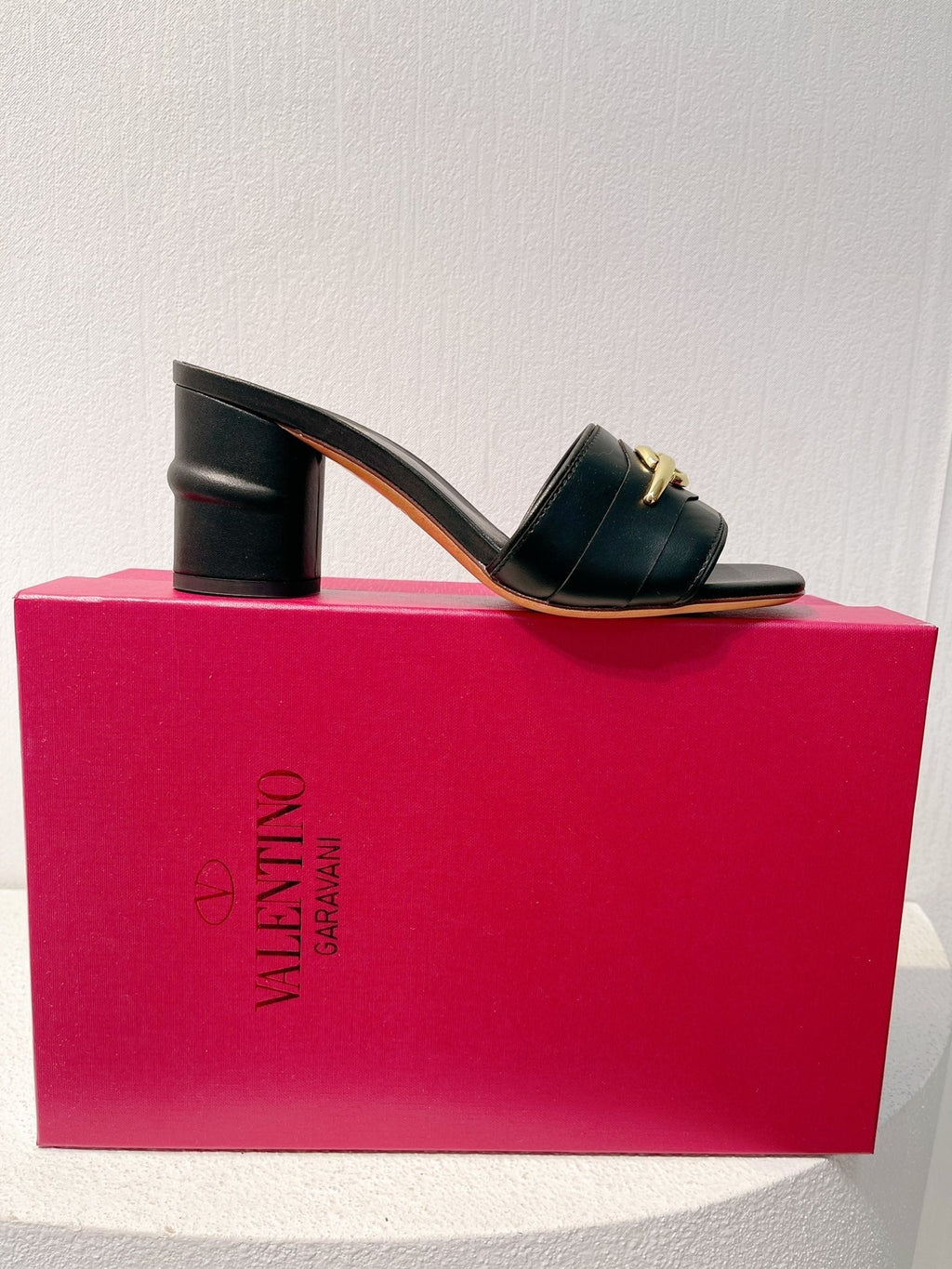 VT Leather Mules Black Cowhide 292867