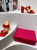 VT One Stud Leather Sandals Red Cowhide 292889