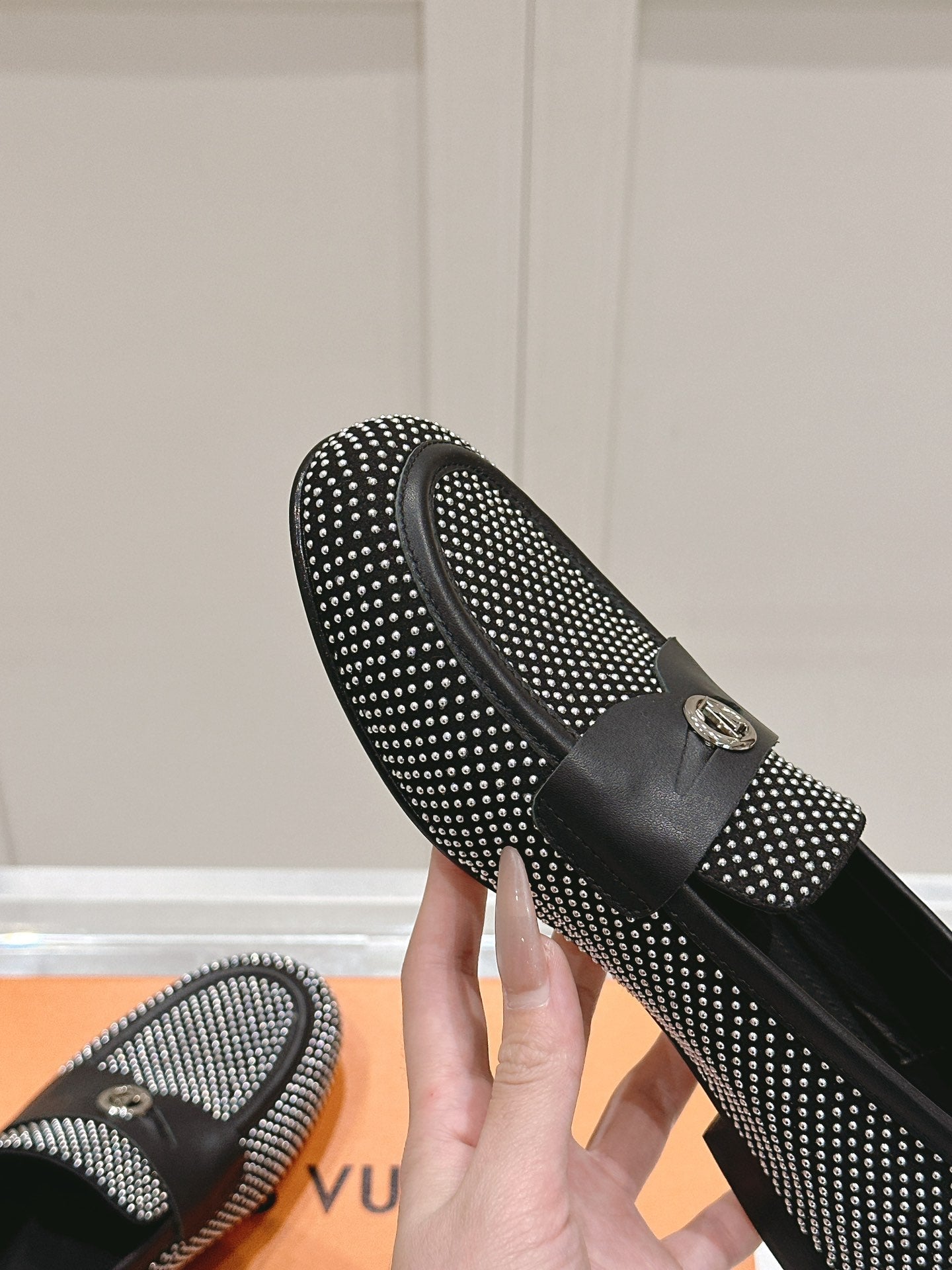 LV 25ss Soho Flat Loafer Rivets Black Lambskin