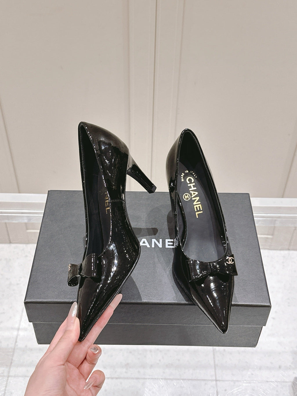 Chanel 25A Heel Pump Black Patent Calfskin 393069