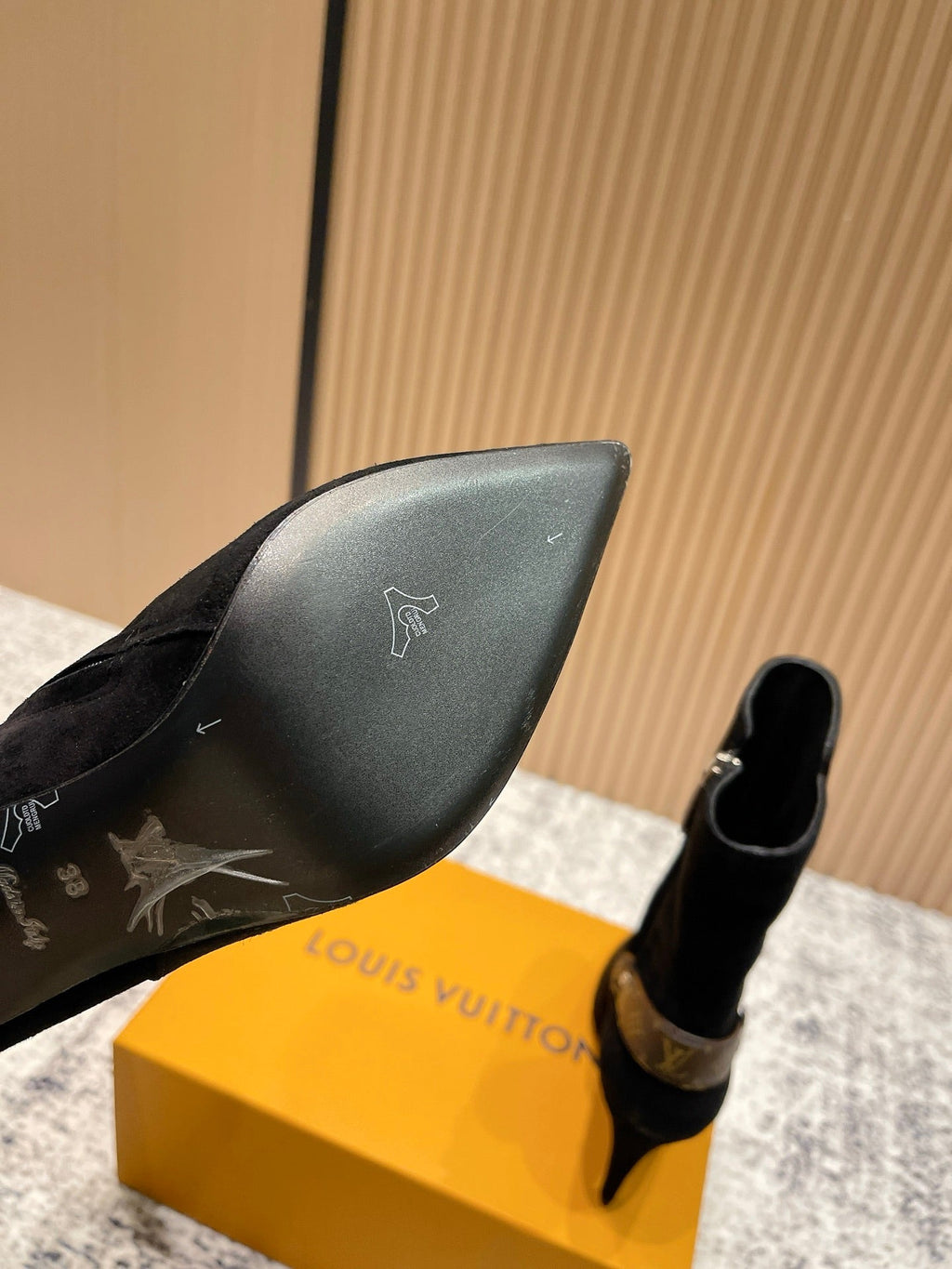 LV Legacy Ankle Boot 80mm Black Suede 480587