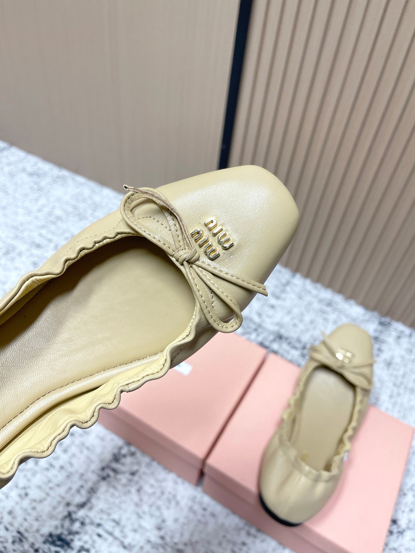 Miu Mary Jane Flat Beige Sheepskin 591574
