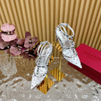 ROCKSTUD MIRROR-EFFECT PUMP WITH MATCHING STRAPS AND STUDS 95 MM SILVER CALFSKIN AND MESH