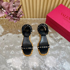 Rockstud Flatform Sandal 45mm In Black Calfskin And Raffia 102848