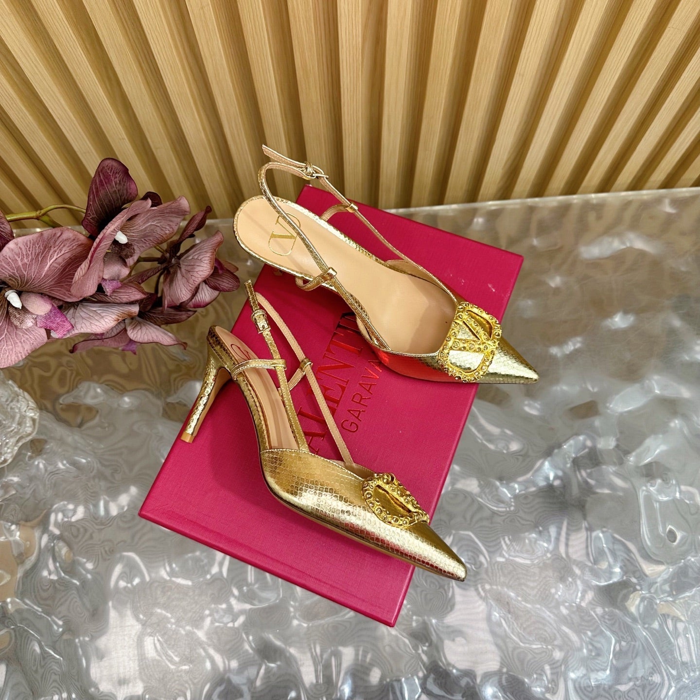 VT Slingback 8cm Gold Snake-grain Leather