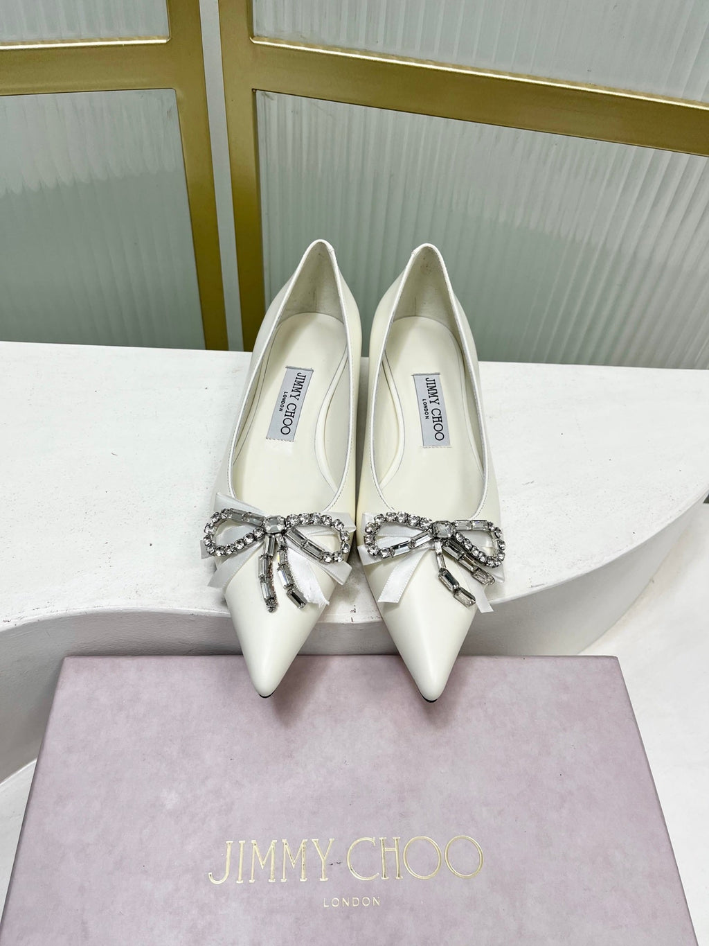 Jimmy 26s Pointed Toe Pump 25 White Cowhide 605966