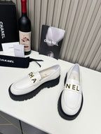 CC Moccasins White Lambskin 944570