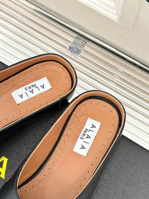 Alaia Slipper Black Calfskin 293191