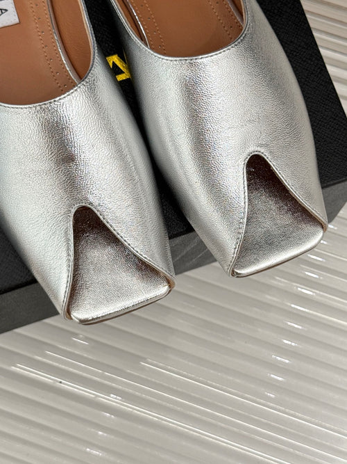 Alaia Slipper Silver Calfskin 293195