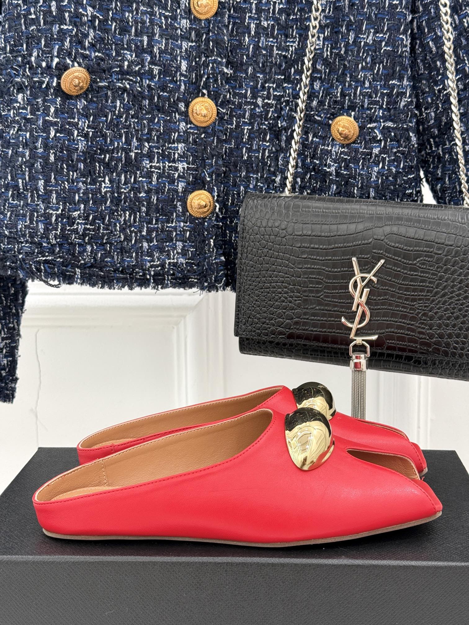 Alaia Slipper With Gold Hardware Red Calfskin 293197