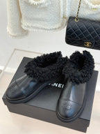 CC 25s  Furry Snow Boots Black Leather Wool 512066