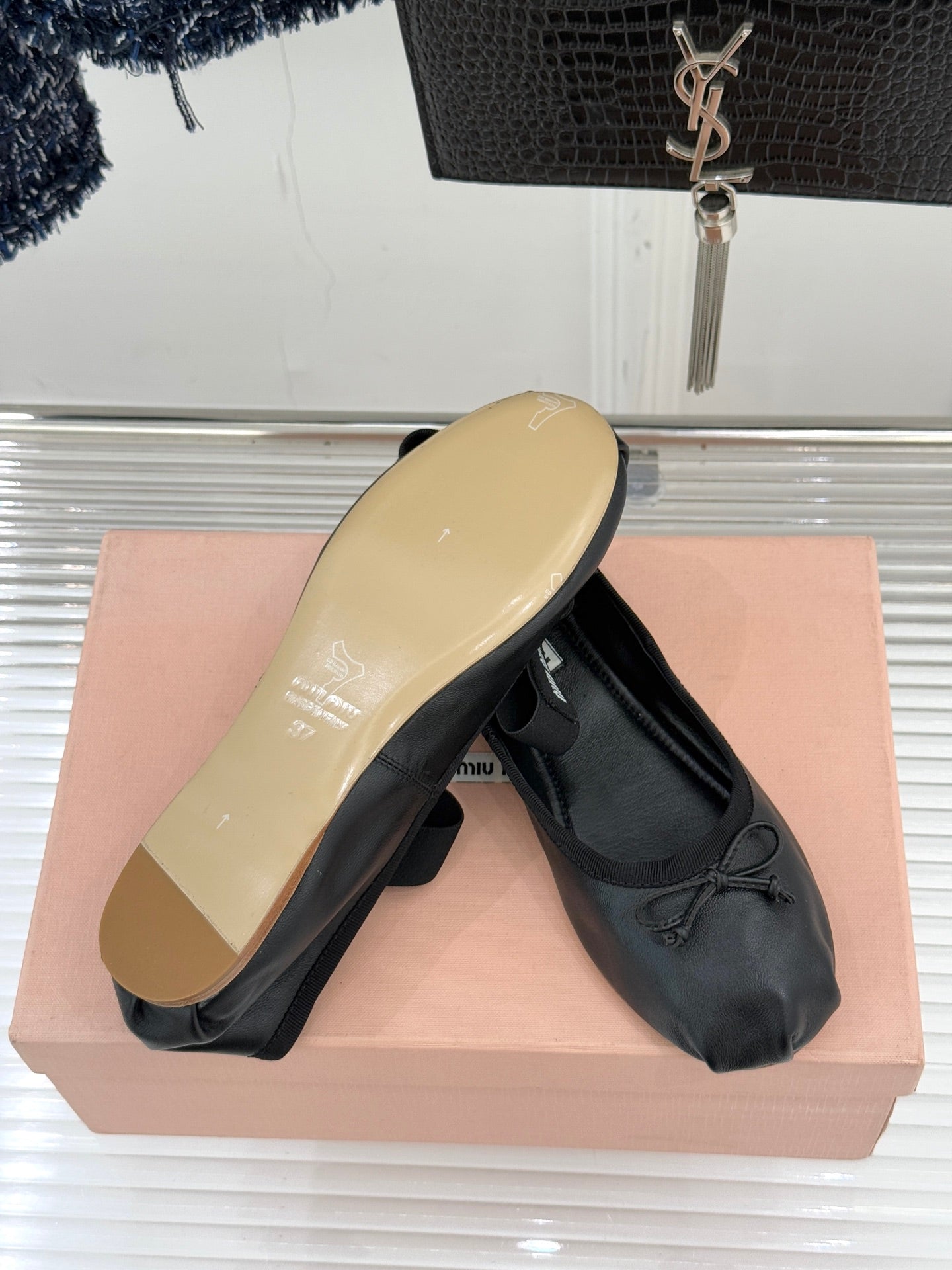 Miu Classic Bow Letter Ballet Flat Black Sheepskin 570999