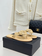 CC 26C Early Spring Camellia Slide Beige Patent Leather