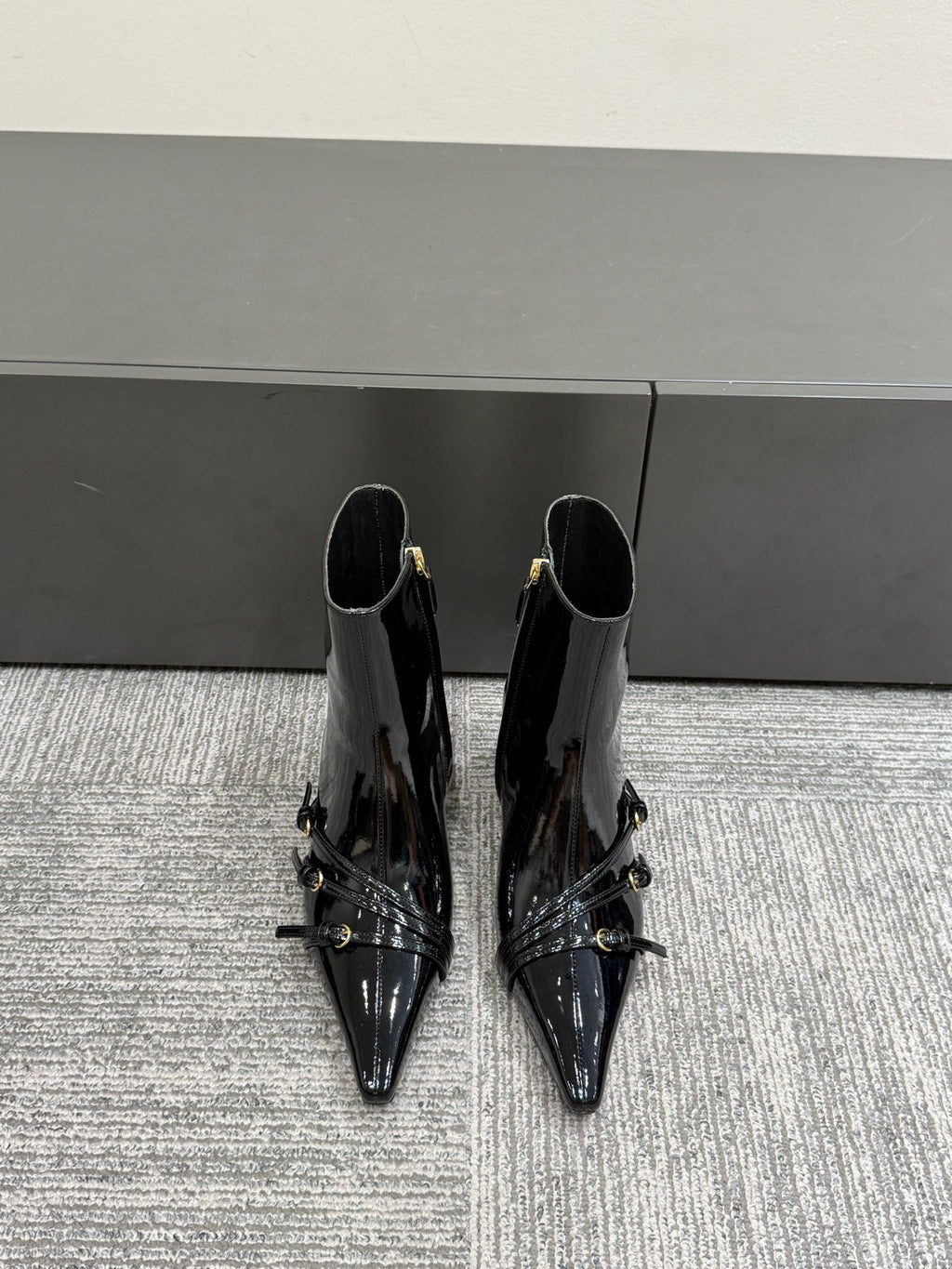 Miu short boots 40mm black patent leather 417985