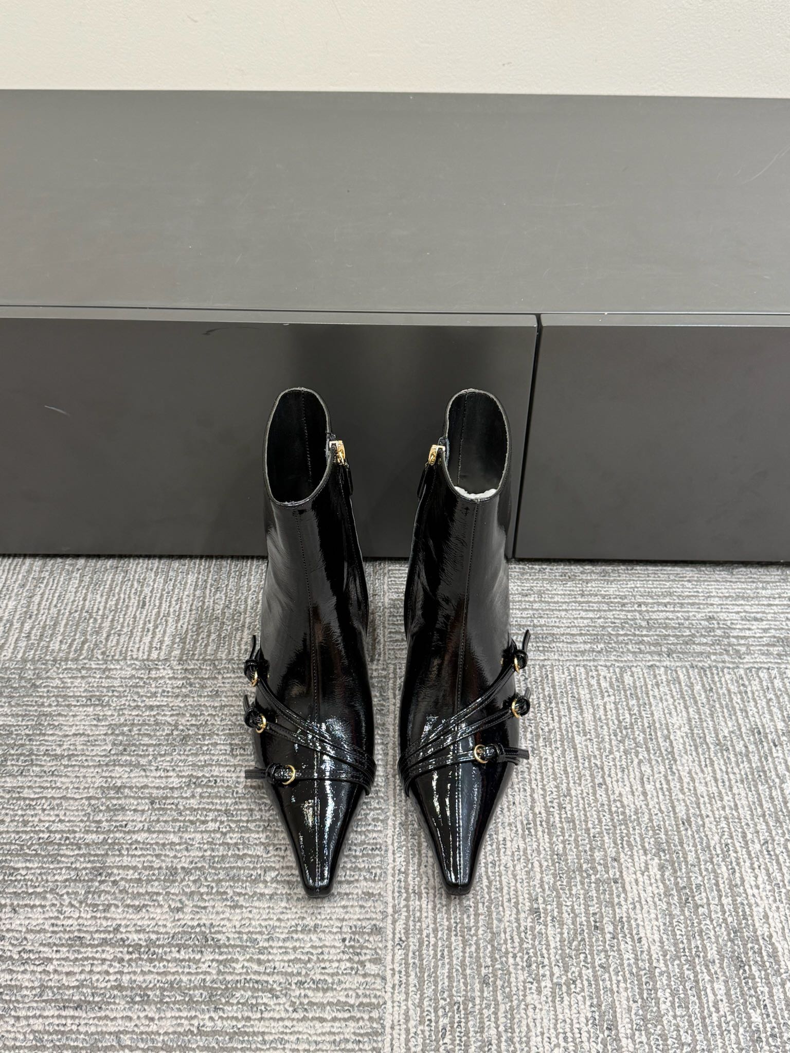 Miu short boots 90mm black patent leather 417986