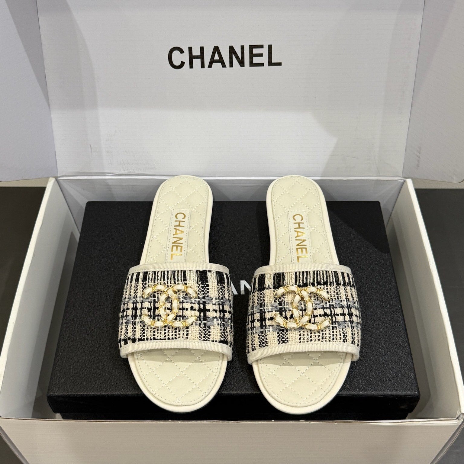 CC 25ss Chain Flat Slippers Black WhiteCowhide & Sheepskin 417563