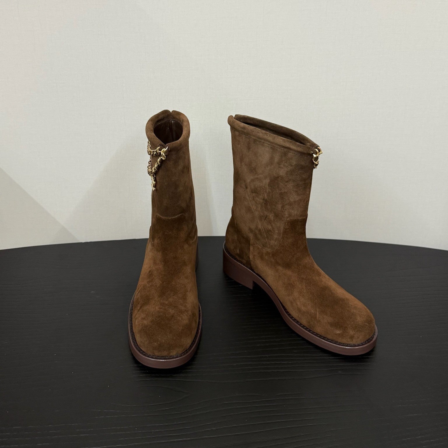 CC 25s Short Flat Chain Knight Boots Brown Cow Suede&Sheeepskin 417843